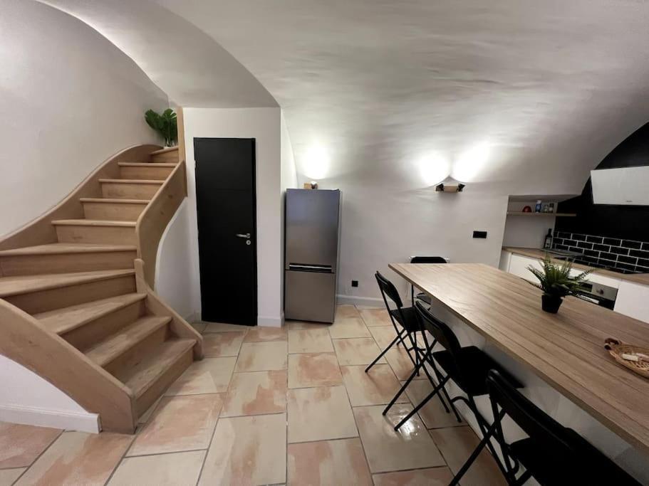 Maison De Ville Châteauneuf-du-Rhône Esterno foto